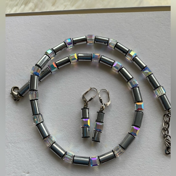 Rossellini Necklace and Earring Set - Picture 2 of 10